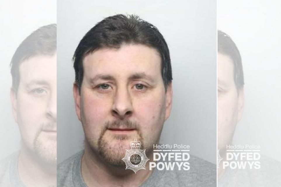 Jason Moore paedophile rapist child sex offender - POWYS