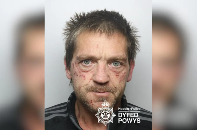 Darren Markes Pembroke Dock domestic abuser
